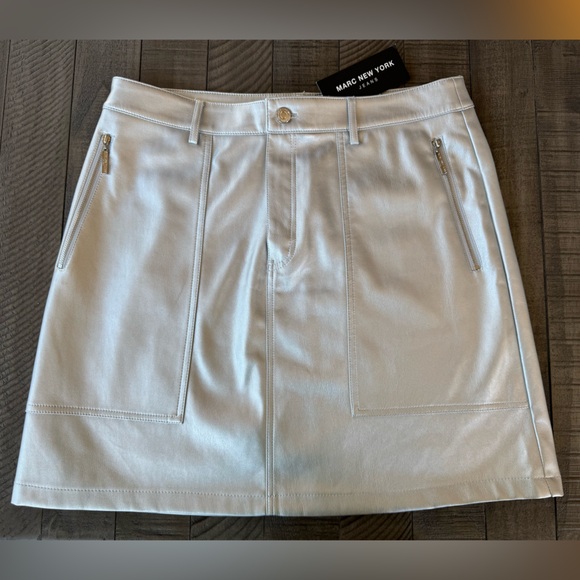 Marc New York Silver/Metallic Mini Skirt Women's Size 14 (NWT) - Picture 1 of 7